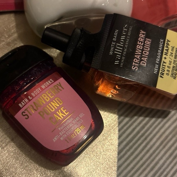 NEW Bath & Body Works Strawbery Soda + Free Gifts! - Picture 6 of 6